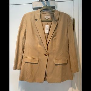 LOFT - Women’s Tan Blazer - Size 4 - NWT